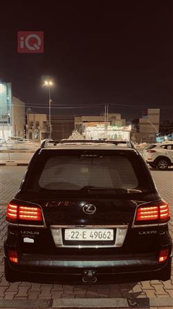 لێکزس LX